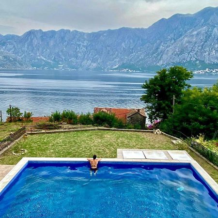 Apartman Kati Prcanj Bagian luar foto